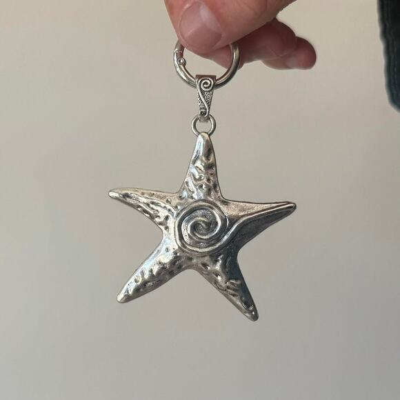 Y2K Silver Starfish Keychain Charm Ocean Accessory Decorative Bag Pendant - Picture 3 of 7
